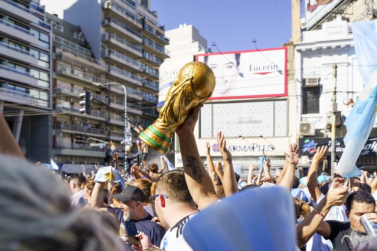 Uitzinnige menigte verwelkomt wereldkampioen Argentinië in Panama