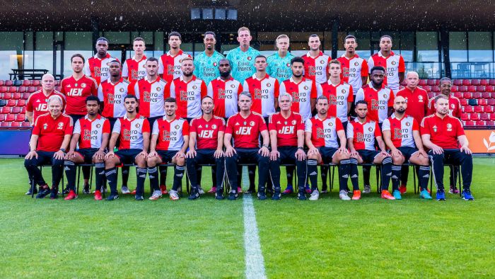 Feyenoord toont initiatief met anti-asociaal gedrag slogan op shirt